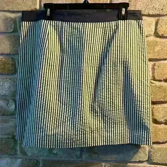 Banana Republic Skirt - Picture 3 of 3